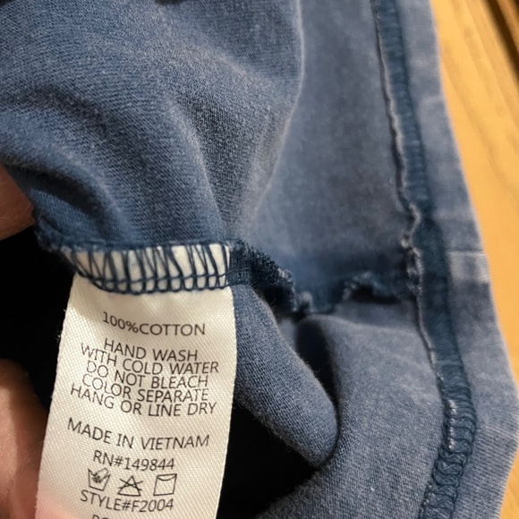 Rare & Collectible Zutter Women Marine Blue Ripped Bull Head Graphic Shirt Sz-S - Picture 4 of 6